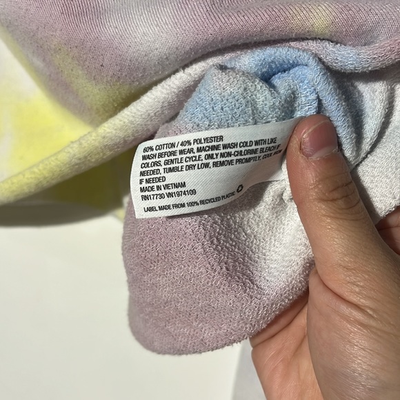 Colsie Tye-Dye Long Sleeve Raw Hem Sweatshirt Size XL - Picture 7 of 8